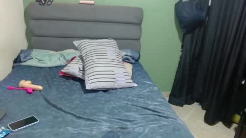 Nikol online show from February 2025 05:28:01 PM