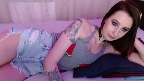 Alice online show from February 2025 07:00:01 PM