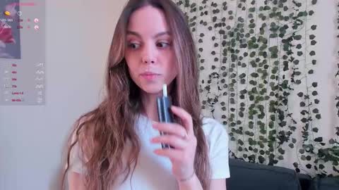 Snapshot of sweet_and_flirt chatting on November 2025 06:41:02 AM Alice online show from November 2025 06:41:02 AM