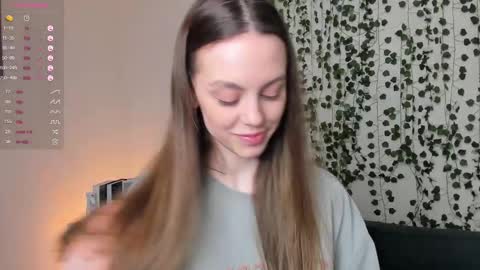 Snapshot of sweet_and_flirt chatting on November 2025 06:45:02 AM Alice online show from November 2025 06:45:02 AM