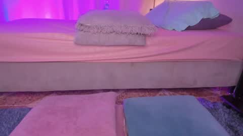 Chelsy  online show from December 2024 11:24:01 PM