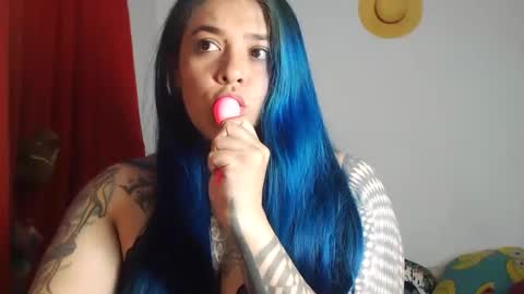 Bubbles online show from October 2025 01:03:02 AM