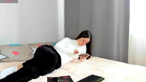 Snapshot of sweet_bun__ chatting on November 2025 09:00:02 AM Christina online show from November 2025 09:00:02 AM