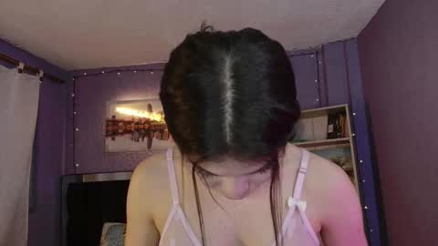 Snapshot of sweet_c4ndy chatting on October 2025 03:13:01 PM Candy online show from October 2025 03:13:01 PM