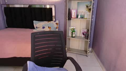 Snapshot of sweet_c4ndy chatting on October 2025 02:39:02 PM Candy online show from October 2025 02:39:02 PM