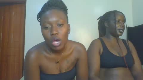 Snapshot of sweet_camila5 chatting on October 2025 10:10:01 PM Camila online show from October 2025 10:10:01 PM