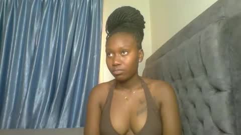 Snapshot of sweet_camila5 chatting on November 2025 05:06:01 AM Camila online show from November 2025 05:06:01 AM