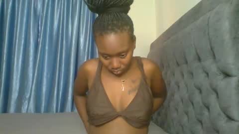 Snapshot of sweet_camila5 chatting on November 2025 06:46:02 AM Camila online show from November 2025 06:46:02 AM