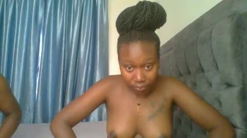 Snapshot of sweet_camila5 chatting on November 2025 05:19:01 AM Camila online show from November 2025 05:19:01 AM