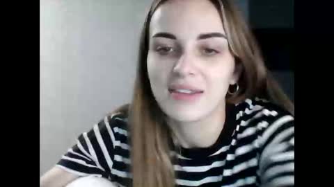 Snapshot of sweet_cute98 chatting on December 2025 10:53:01 AM sweet_cute98 online show from December 2025 10:53:01 AM