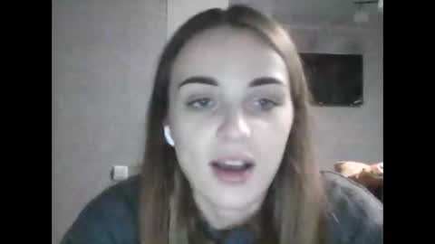 Snapshot of sweet_cute98 chatting on December 2025 05:19:02 PM sweet_cute98 online show from December 2025 05:19:02 PM