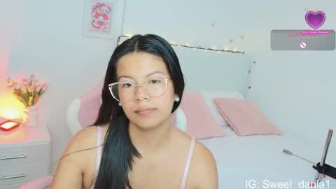 sweet_dania_ online show from September 2025 09:54:01 AM
