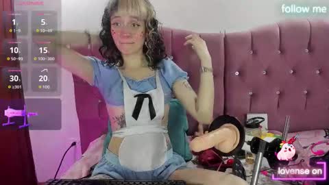  emmili  online show from October 2025 12:27:01 PM