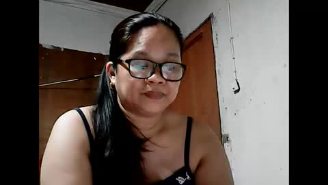 sweet_faye05 online show from October 2025 02:02:01 PM
