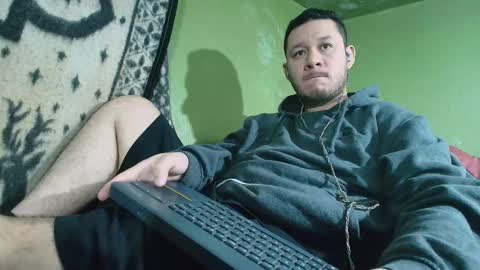 sweet_guy36 online show from September 2025 02:22:02 PM