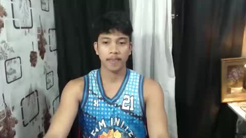 sweet_guyxx online show from November 2025 06:09:02 PM