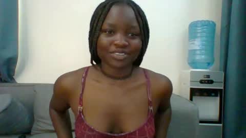 Snapshot of sweet_jenica chatting on October 2025 04:10:01 AM ESTHER NEEMA online show from October 2025 04:10:01 AM