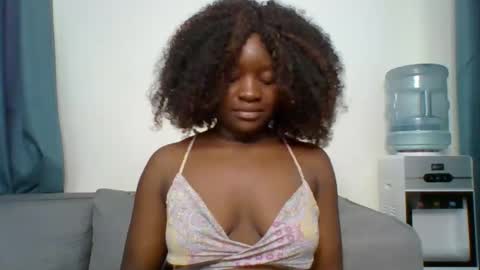 Snapshot of sweet_jenica chatting on October 2025 04:13:01 AM ESTHER NEEMA online show from October 2025 04:13:01 AM