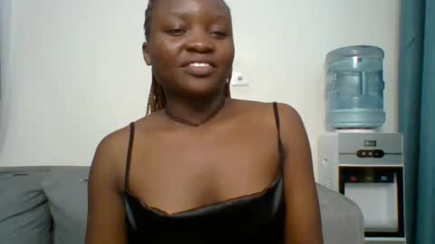 Snapshot of sweet_jenica chatting on October 2025 05:37:02 AM ESTHER NEEMA online show from October 2025 05:37:02 AM