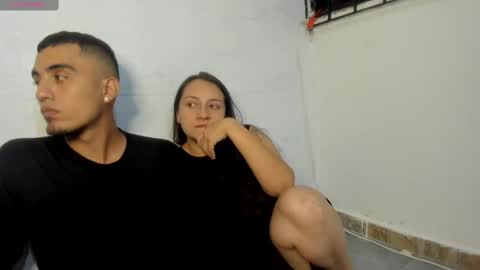 Chloe And Oliver online show from November 2025 01:27:01 AM