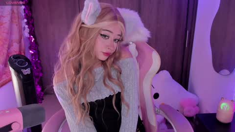 sweet_lilly_sweet online show from February 2025 01:44:01 AM
