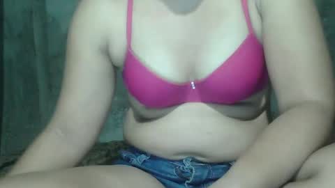 Snapshot of sweet_lily0613 chatting on February 2025 05:36:01 PM sweet_lily0613 online show from February 2025 05:36:01 PM