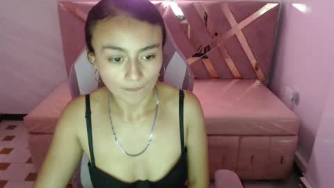 Live 300pm 900pm COLOMBIAN HOUR online show from February 2025 06:05:02 PM