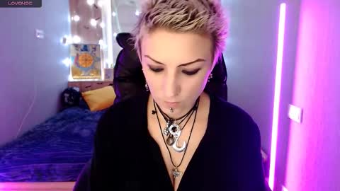 Snapshot of sweet_n_strong chatting on November 2025 06:57:01 AM sweet_n_strong online show from November 2025 06:57:01 AM