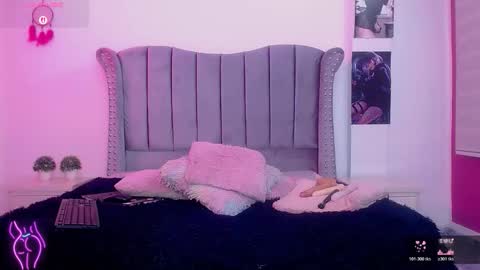 Snapshot of sweet_naomy01 chatting on October 2025 05:02:02 PM sweet_naomy01 online show from October 2025 05:02:02 PM