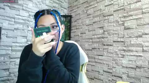  LAUREN  online show from March 2025 08:33:02 PM