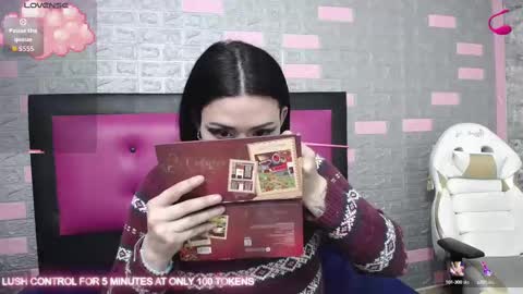  LAUREN  online show from September 2025 08:31:01 PM