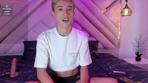 Santiago online show from October 2025 07:43:01 PM