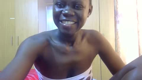 Snapshot of sweet_sharon01 chatting on October 2025 12:05:02 PM Sharon online show from October 2025 12:05:02 PM