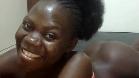 Snapshot of sweet_sharon01 chatting on November 2025 10:32:02 PM Sharon online show from November 2025 10:32:02 PM