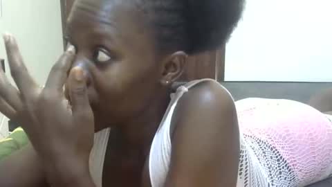 Snapshot of sweet_sharon01 chatting on November 2025 10:04:02 AM Sharon online show from November 2025 10:04:02 AM