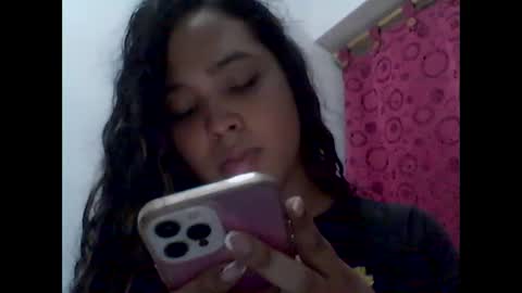 Yeileen online show from March 2025 04:47:02 AM