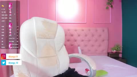 Yeileen online show from September 2025 07:39:02 PM