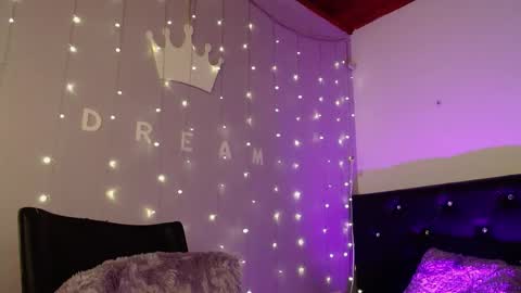 valery online show from December 2024 11:03:01 PM