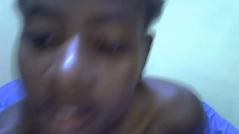 Snapshot of sweet_vee1 chatting on December 2025 06:17:01 PM Princess vee online show from December 2025 06:17:01 PM