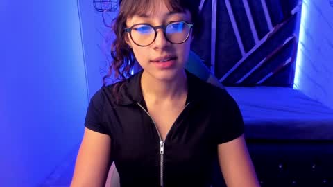 sweet_venus4 online show from January 2025 09:31:01 PM