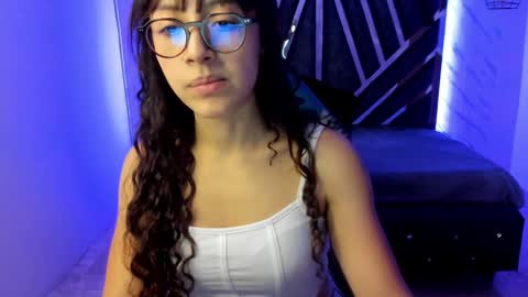 sweet_venus4 online show from January 2025 06:35:01 PM