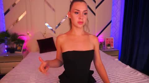 SweetAngellic online show from September 2025 01:32:01 PM