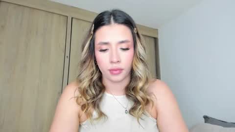 Camila online show from February 2025 07:46:01 PM