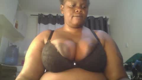 Snapshot of sweetbaby46 chatting on October 2025 02:41:02 AM sweetbaby46 online show from October 2025 02:41:02 AM