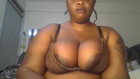 Snapshot of sweetbaby46 chatting on October 2025 03:18:02 AM sweetbaby46 online show from October 2025 03:18:02 AM