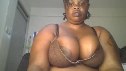 Snapshot of sweetbaby46 chatting on November 2025 02:22:02 AM sweetbaby46 online show from November 2025 02:22:02 AM