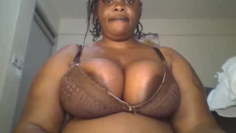 Snapshot of sweetbaby46 chatting on November 2025 03:27:02 AM sweetbaby46 online show from November 2025 03:27:02 AM