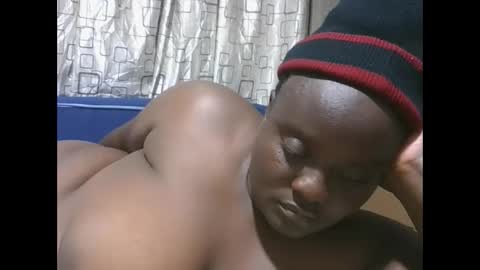 Snapshot of sweetblacklady chatting on October 2025 07:23:01 PM MELVIN online show from October 2025 07:23:01 PM