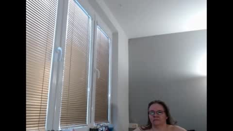 Sweetboobs85h online show from February 2025 03:21:01 PM