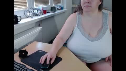 Sweetboobs85h online show from February 2025 09:45:02 AM